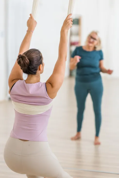 Aerial Yoga Flow - für Alle mit Aerial Yoga Erfahrung